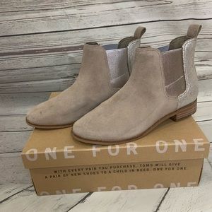 Toms Ella Suede Booties